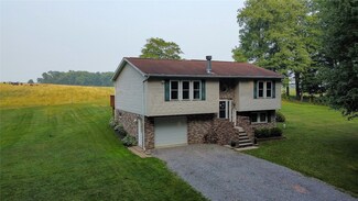 131 Leopard Rd, Evans City, PA 16033