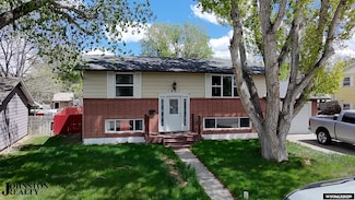 1401 Ivy Ln, Casper, WY 82609