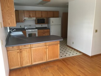5213 Manitowoc Pkwy, Madison, WI 53705