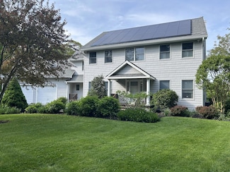 56 Lagoon Ct W, Jamesport, NY 11947