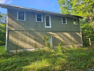 26095 Children Ln, Athens, AL 35613