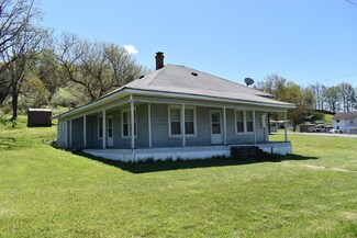 8825 Sewell Creek Rd, Meadow Bridge, WV 25976