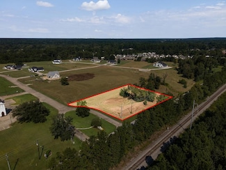 102 Saddle Creek Dr, Lufkin, TX 75904