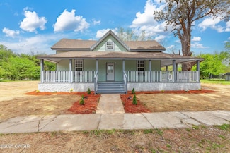 522 Neely St, Bolivar, TN 38008