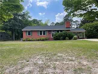 3513 Edna St, Fayetteville, NC 28311
