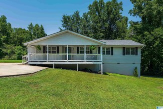 1261 McCravy Ln, Mount Olive, AL 35117