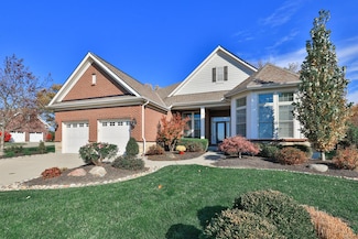 458 Maple Ridge Ct, Cincinnati, OH 45244