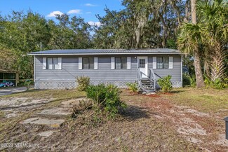 1116 S 12th St, Palatka, FL 32177