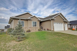 3400 Montgomery Cir, Marion, IA 52302