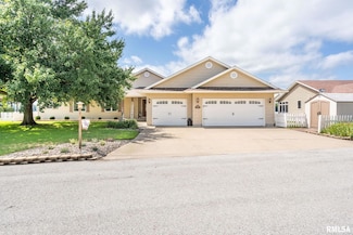 21904 River Rd N, Cordova, IL 61242