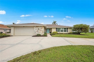 1451 Tanglewood Pkwy, Fort Myers, FL 33919