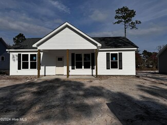 264 Sanford Rd, Southport, NC 28461