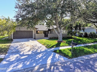 987 Nicklaus Dr, Rockledge, FL 32955