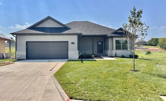 2634 W Fisherman St, Ozark, MO 65721