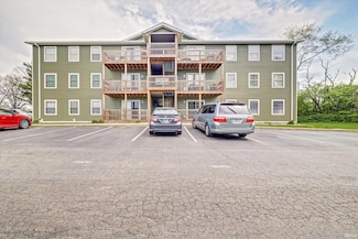 3230 E John Hinkle Place Unit A, Bloomington, IN 47408