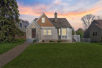 1391 Iowa Ave W, Saint Paul, MN 55108