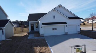 1407 S 91st St, West Des Moines, IA 50266