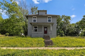 2921 E 54th St, Kansas City, MO 64130