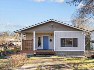 153 Enchanted Valley Dr N, Vader, WA 98593