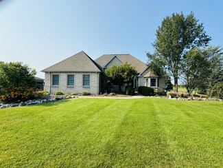 315 Dama View Ct, Howell, MI 48855