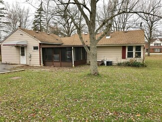 7433 Bear Ridge Rd, North Tonawanda, NY 14120