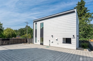 5427 25th Ave SW, Seattle, WA 98106