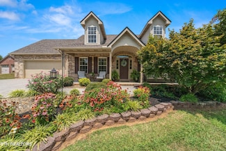 1419 Foxfire Cir, Seymour, TN 37865