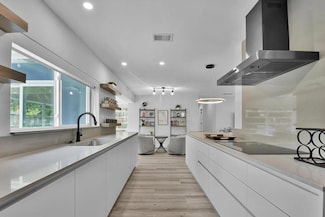 803 Bluebird Dr, Delray Beach, FL 33444