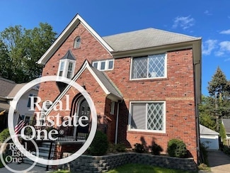 330 Rivard Blvd Unit 1N, Grosse Pointe, MI 48230
