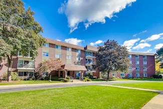 1025 S Fernandez Ave Unit 3B, Arlington Heights, IL 60005