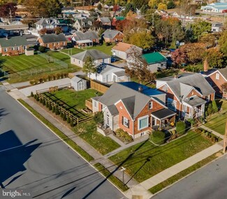 1103 S 5th St, Chambersburg, PA 17201