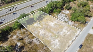 956 Meadow Rd, Lehigh Acres, FL 33973
