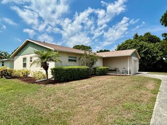 2246 SE Wald St, Port Saint Lucie, FL 34984