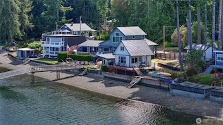 270 E Grapeview Point Rd, Allyn, WA 98524
