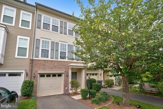 11933 Jade Lake Ln, Bristow, VA 20136
