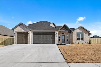 1200 Fierce Ln, Centerton, AR 72719