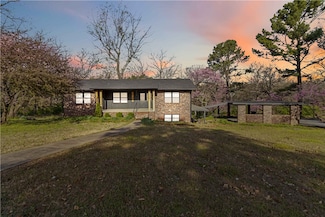 2130 N Box Ave, Fayetteville, AR 72703