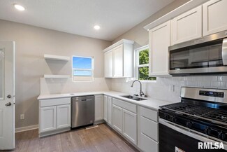 1005 Sycamore St, Tipton, IA 52772