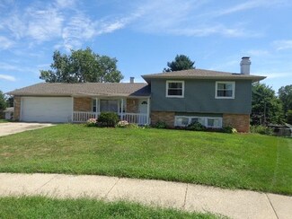 2734 Arrowhead Dr, South Bend, IN 46628
