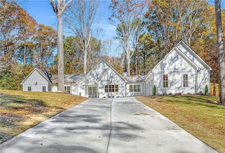 4276 Smithsonia Dr, Tucker, GA 30084