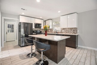 330 Pebblebrook Dr, El Lago, TX 77586