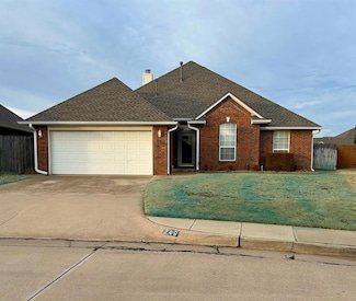 249 Cobblestone Cir, Edmond, OK 73034