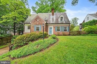 5222 Duvall Dr, Bethesda, MD 20816