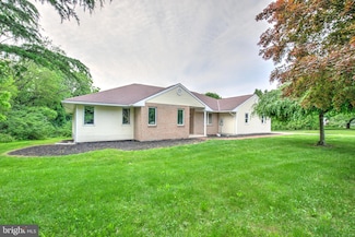1017 Mill Rd, Leesport, PA 19533