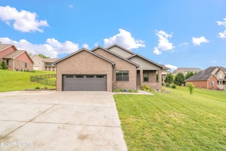 1838 Ally Ln, Sevierville, TN 37876
