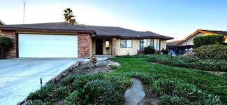 2472 Ash Ct, Hanford, CA 93230