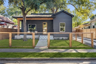 1209 Canterbury St, Austin, TX 78702