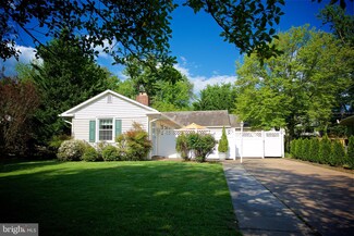 824 Trafalgar Rd, Towson, MD 21204