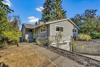 10600 10th Place NE, Seattle, WA 98125