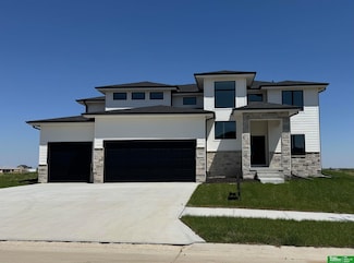 19606 Jaynes St, Elkhorn, NE 68022